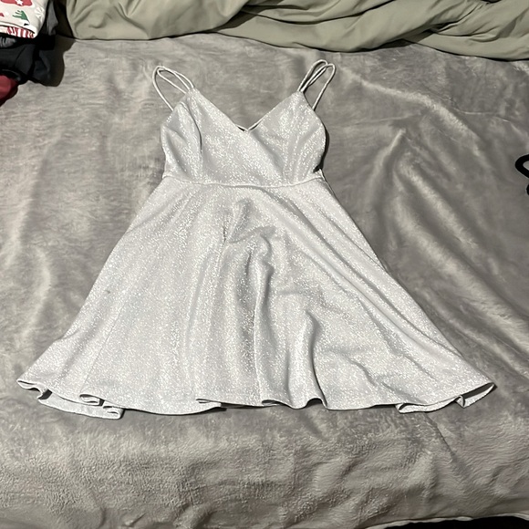 Windsor size small dress. Silver glittery. Short. - Picture 1 of 3
